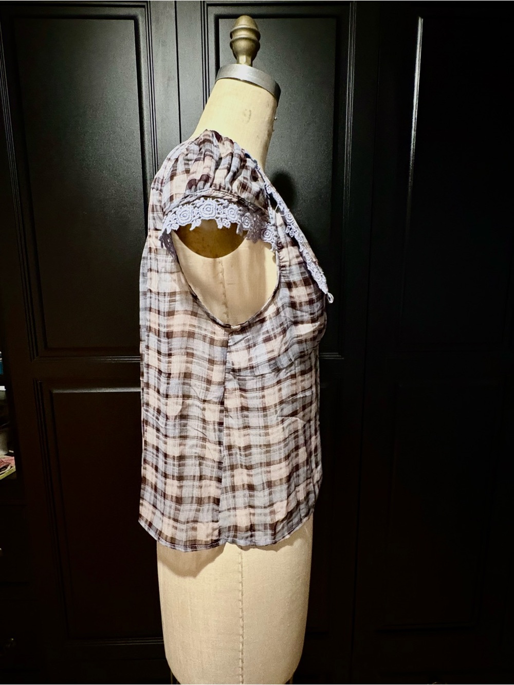 En Saison Brown and Light Blue Plaid Tie-Front Lace Trim Top - Picture 3 of 5